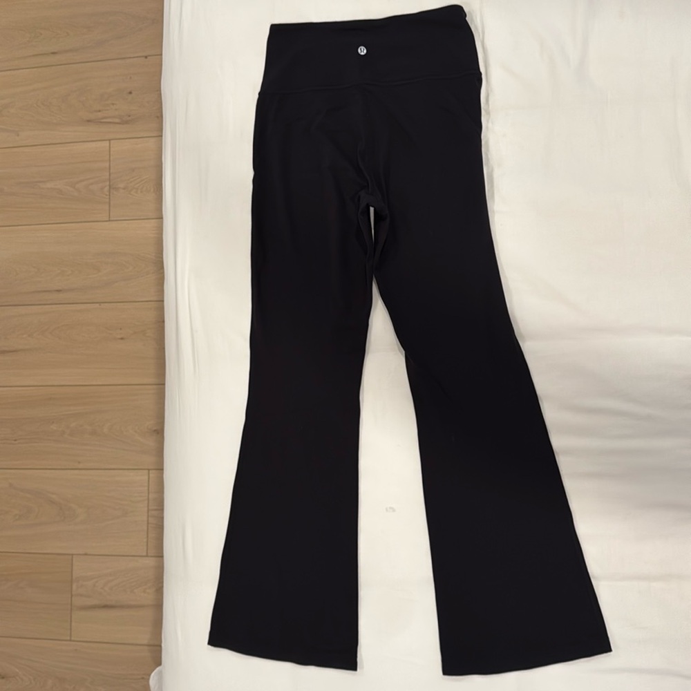 Lululemon Groove SHR Flare Pant